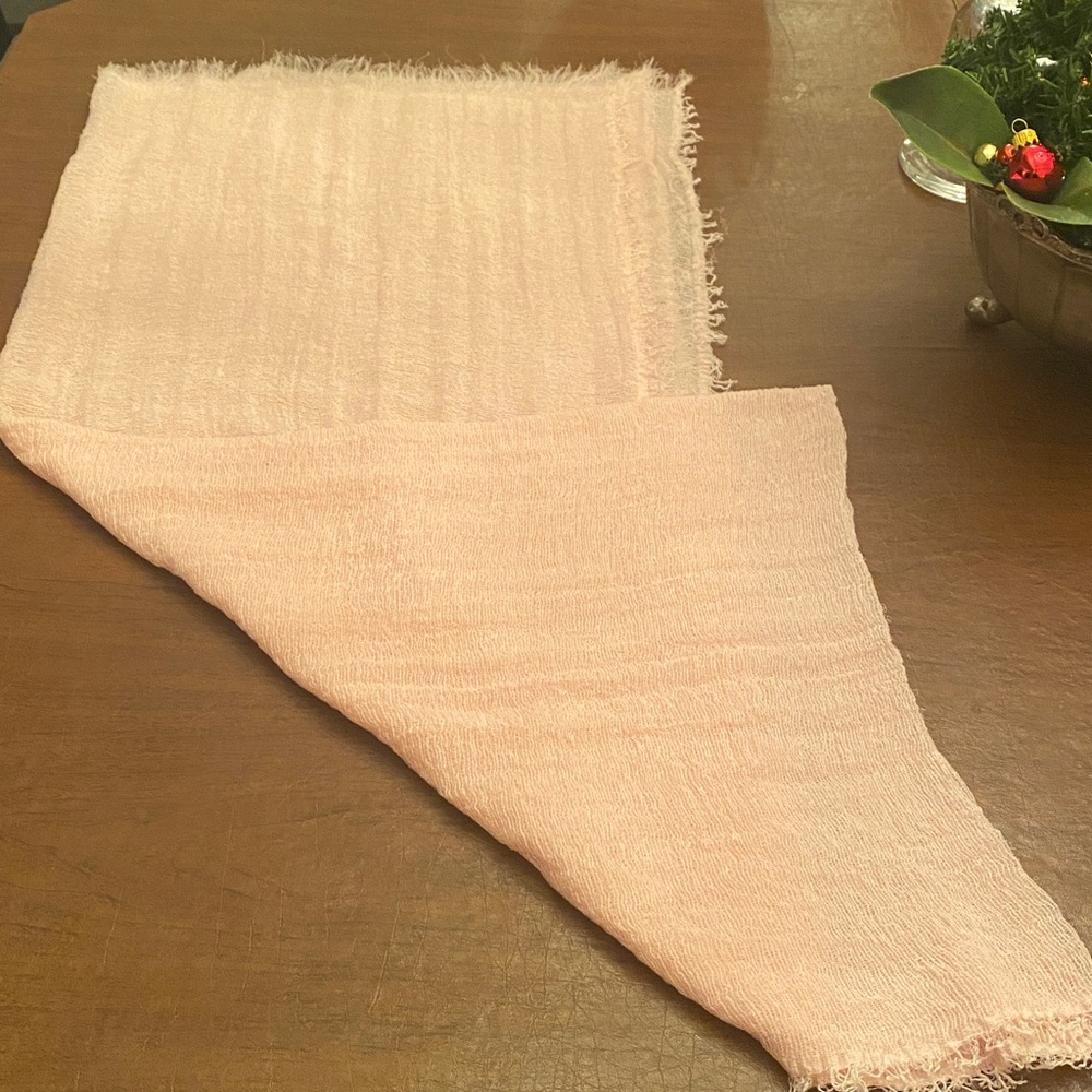 ECHO Peach Pink Large Loose Weave Scarf/ Wrap - Picture 6 of 9